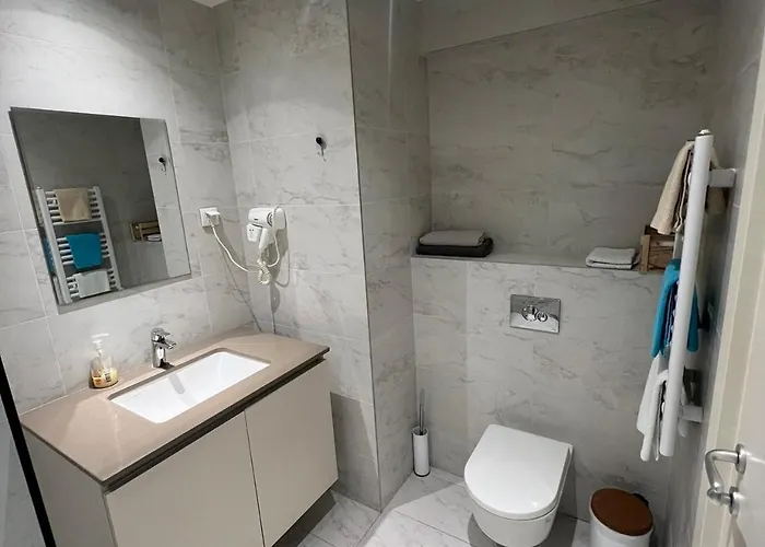 The Gates 201 Apartman