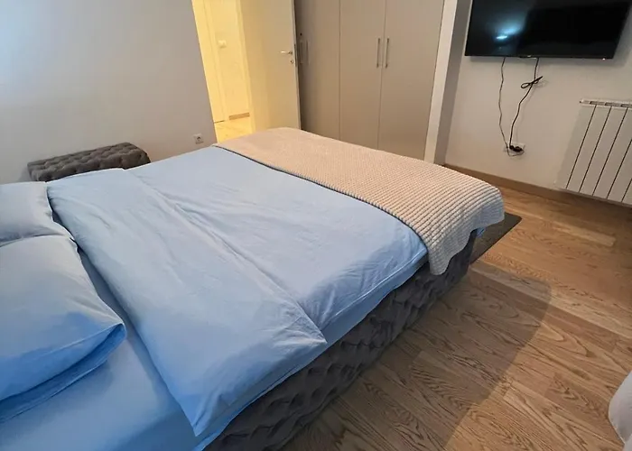 The Gates 201 Apartman